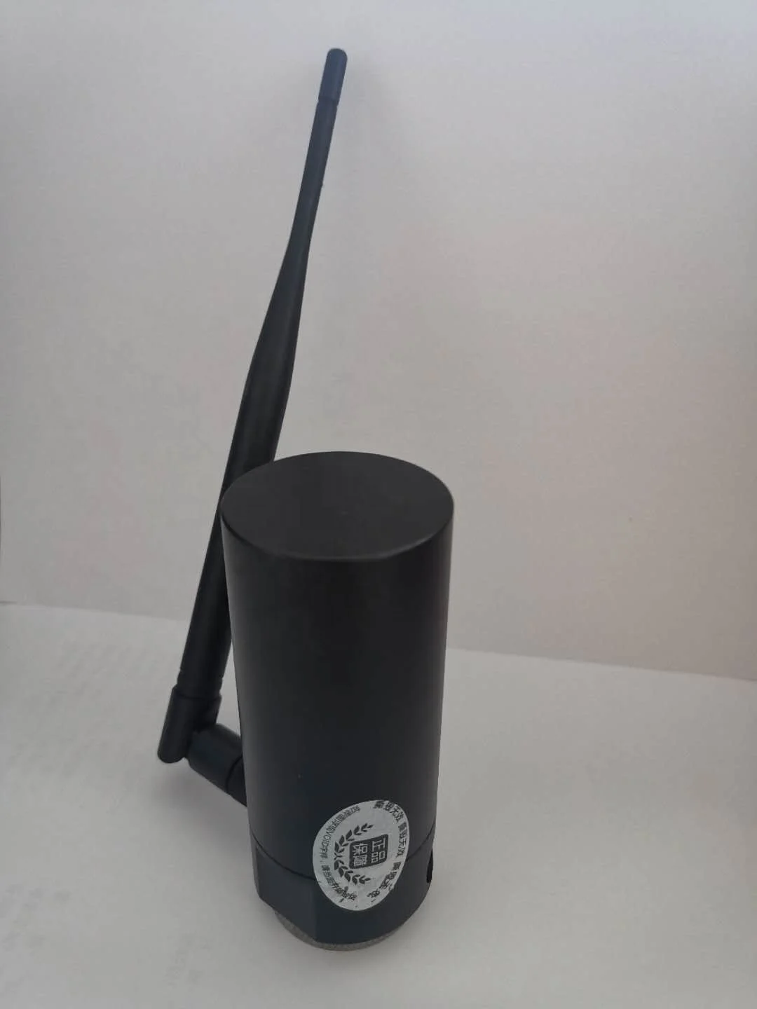 機械予測メンテナンス用の TLF ワイヤレス振動センサー システム