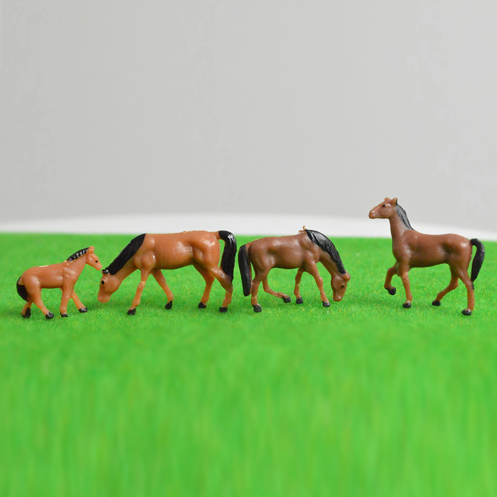 1:87 HO Scale Painted Animals Horse Model For Diy Farm Sand Table Scene Layout Materials Diorama Kits 12Pcs