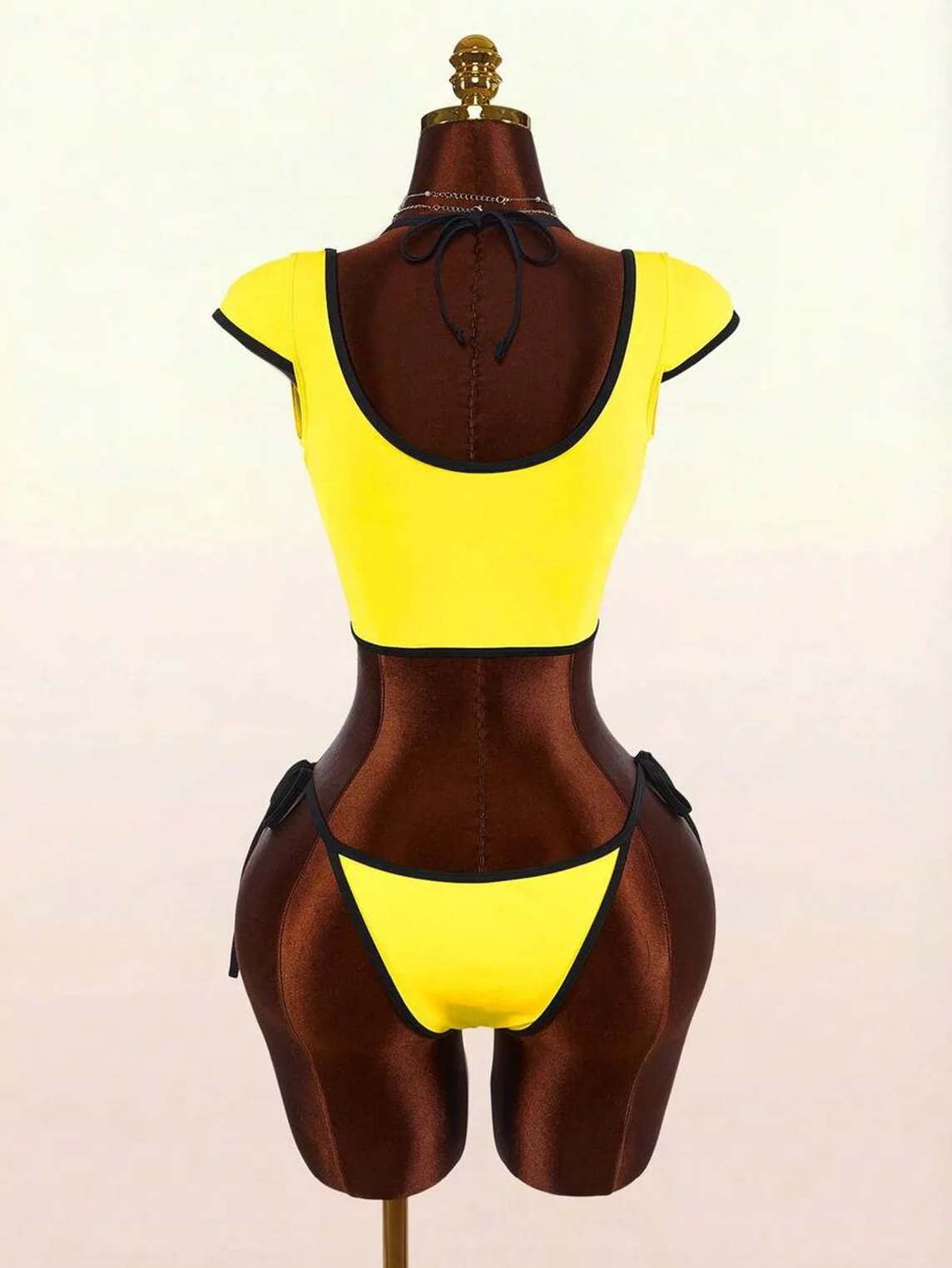Y2K Gelb-Schwarz Verzierter 3-Teiliger Badeanzug, Neckholder-Bikini, Kurzarm-Crop-Top, Unterteil mit Bindeband, Sommer-Strandparty-Badeanzug für Damen – Detail 13