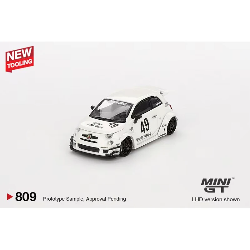 LBWK-MINIGT 809 para preventa, modelo de coche de juguete de colección, funciona ABARTH 595