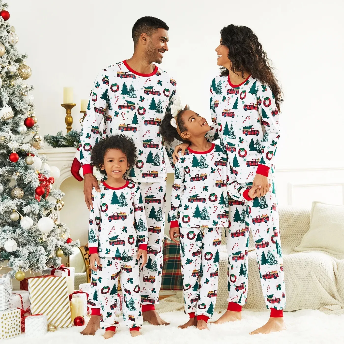 Merry Christmas Cartoon Striped Print Family Pajamas Set Mom Dad Kids Matching Clothing Sets Baby Dog Romper Xmas Look Pyjamas