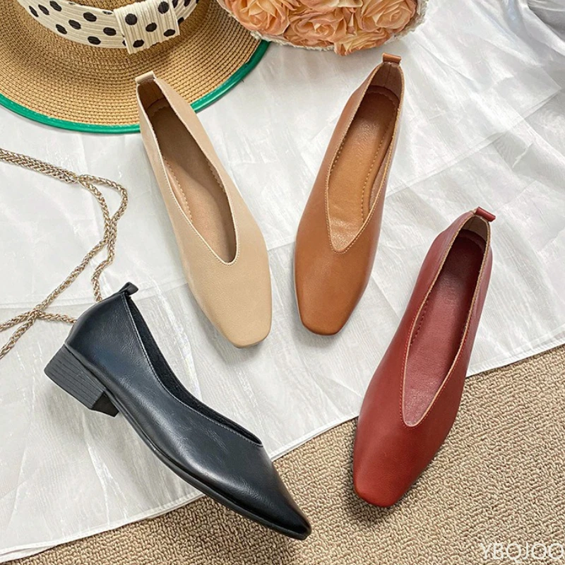 新しい春と秋のローヒールスクエアヘッド浅口婦人靴カジュアル多用途婦人フラットシューズファッショナブルなミニマリストシューズ