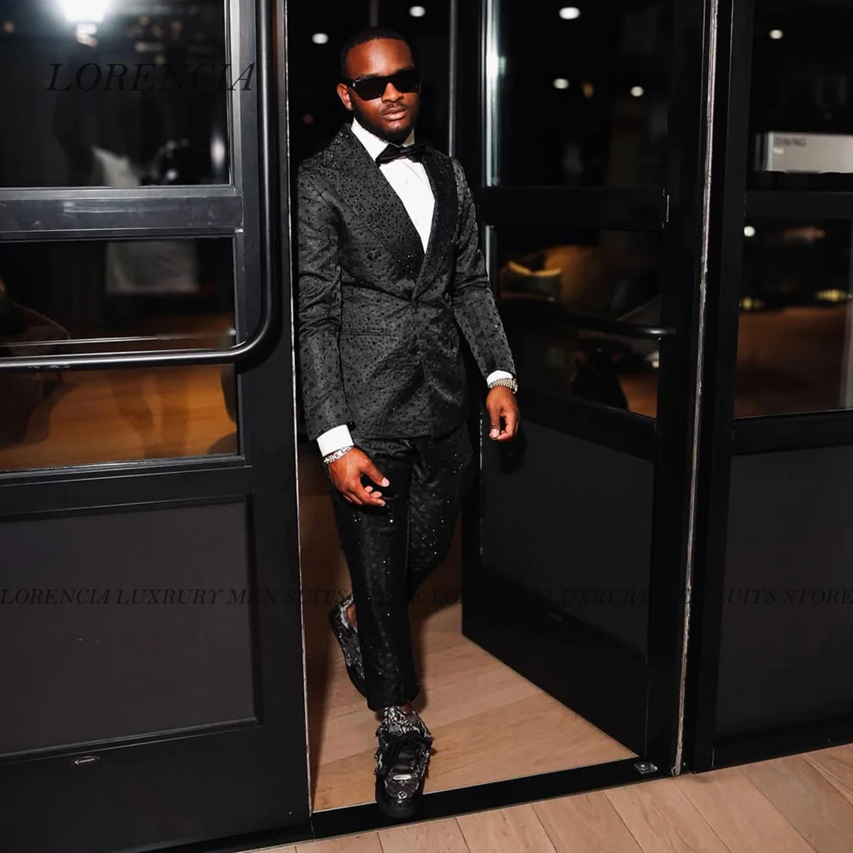 

Мужские костюмы, двубортные, с бриллиантами, индивидуальные комплекты из 2 предметов, одежда для жениха с кристаллами, смокинги, Ropa Hombre, с шалью и лацканами, свадебные пиджаки для выпускного вечера