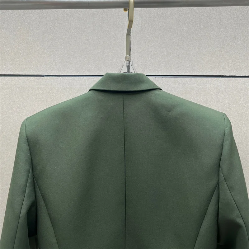 เสื้อแจ็คเก็ตผู้หญิงแบบใหม่ ทรงเข้ารูป กระดุมสองแถว สำหรับฤดูใบไม้ร่วง ปี 2025 เสื้อเบลเซอร์ลำลอง เสื้อคลุมผู้หญิง