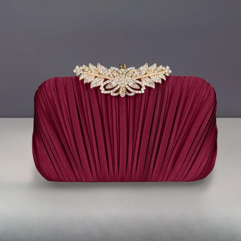 Dinner  pleated high-end clutch  evening bag women's banquet  single shoulder oblique span pleated dress new