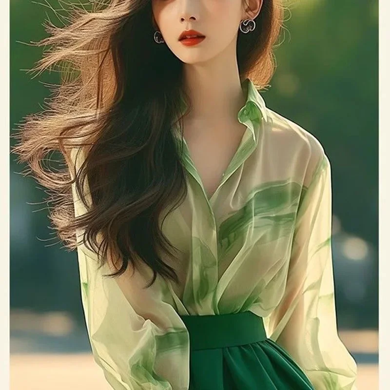 

Mint Mambo Wind Green Chiffon Floral Shirt Summer Women Popular Printing Lapel Collar Thin Style Long Sleeved Office Lady Tops