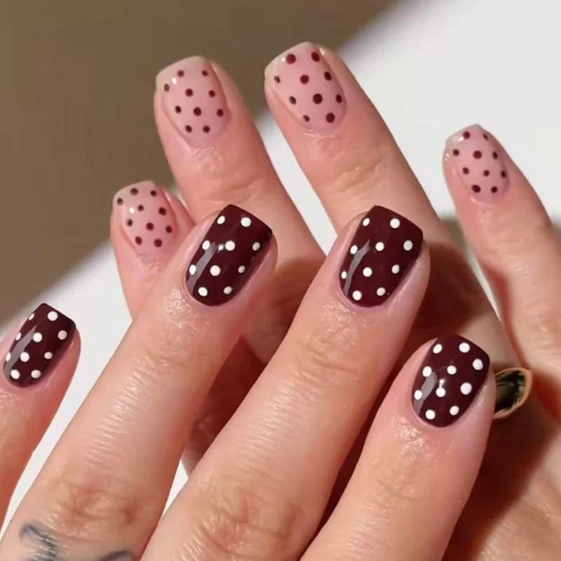 Franse stippen Draagbare nepnagels Medium waterdruppel Versierde kunstnagels Druk op nagels Manicure Volledige nageltips Nagelbedels