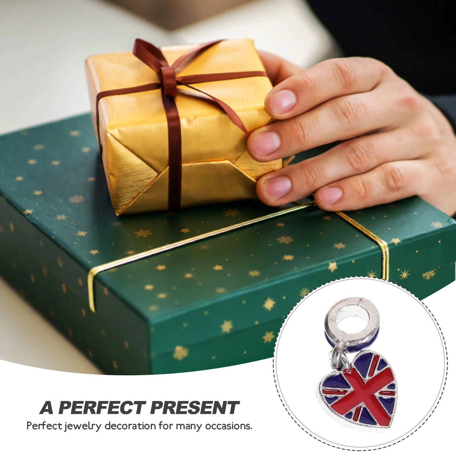 

10pcs Britain Flag Bracelet For Women Alloy Hand Jewelry Fashion Female Charm Bracelet Britain Flag Women Gift Party Accessory