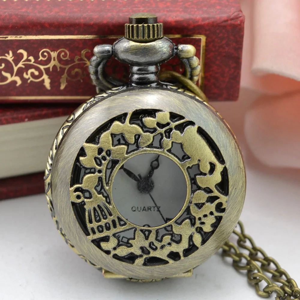 Vintage Pocket Watch Antique Copper Steampunk Bronze Hollow Gear Quartz Retro Watch Necklace Pendant Clock Chain Men Women Gifts