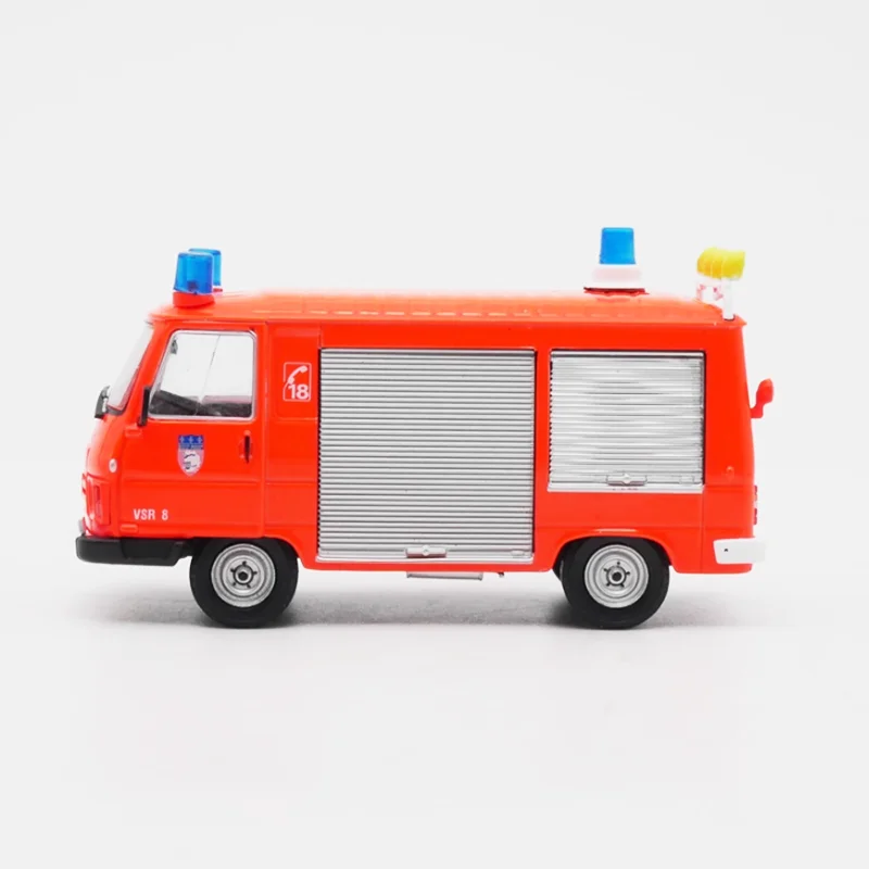 IXO Diecast escala 1:43 aleación J9 motor de bomberos Van modelo producto terminado juguete de simulación colección regalo pantalla estática