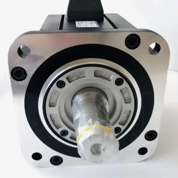 

SGMG-20A2ABC Совершенно новый серводвигатель, быстрая доставка SGMG 20A2ABC