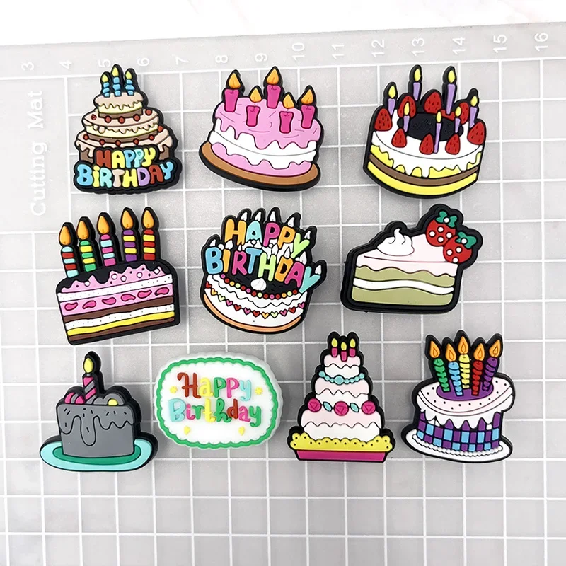 Épingles supérieures de décoration de gâteau d'anniversaire de bande dessinée pour des enfants, chaussures de PVC, breloque de chaussure, sabots de bricolage, accessoires de sandales, cadeau de BDAY, 1PC