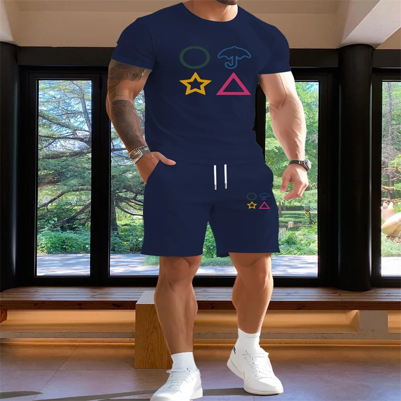 2025年メンズ夏用ラウンドネック半袖Tシャツと5分丈ショートパンツのスポーツスーツ、ファッショナブルなアウトドアカジュアルツーピースセット