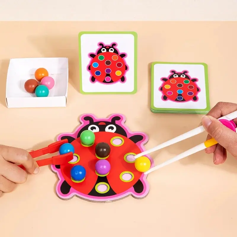 Perline con clip Classificazione dei colori Giocattolo coordinato Concentrazione logica per bambini Gioco di allenamento motorio fine Giocattoli educativi Montessori