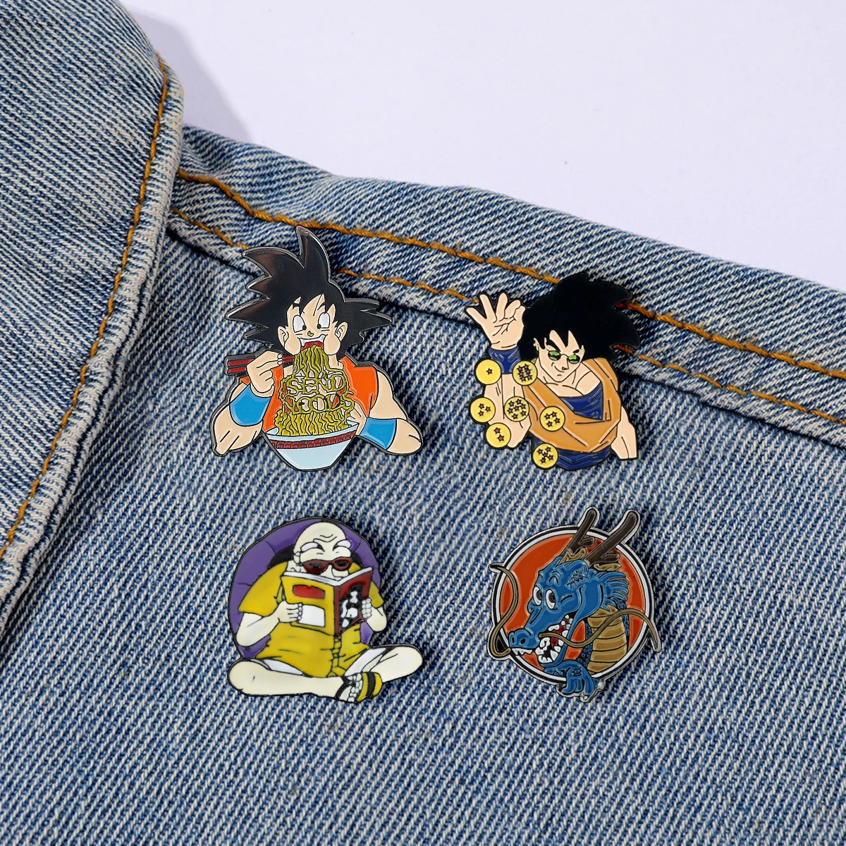 

Набор из 4 эмалированных брошей с аниме-персонажами, забавные металлические значки, нагрудные пины для косплея, аксессуары для одежды, подарок для друзей