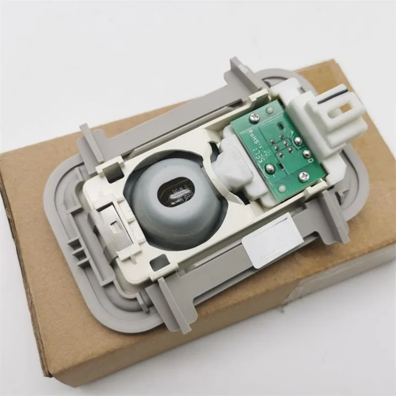 

LK-4123010 Передняя внутренняя лампа для чтения на крыше в сборе с лампочкой для BYD F0, 1 шт., абсолютно новая