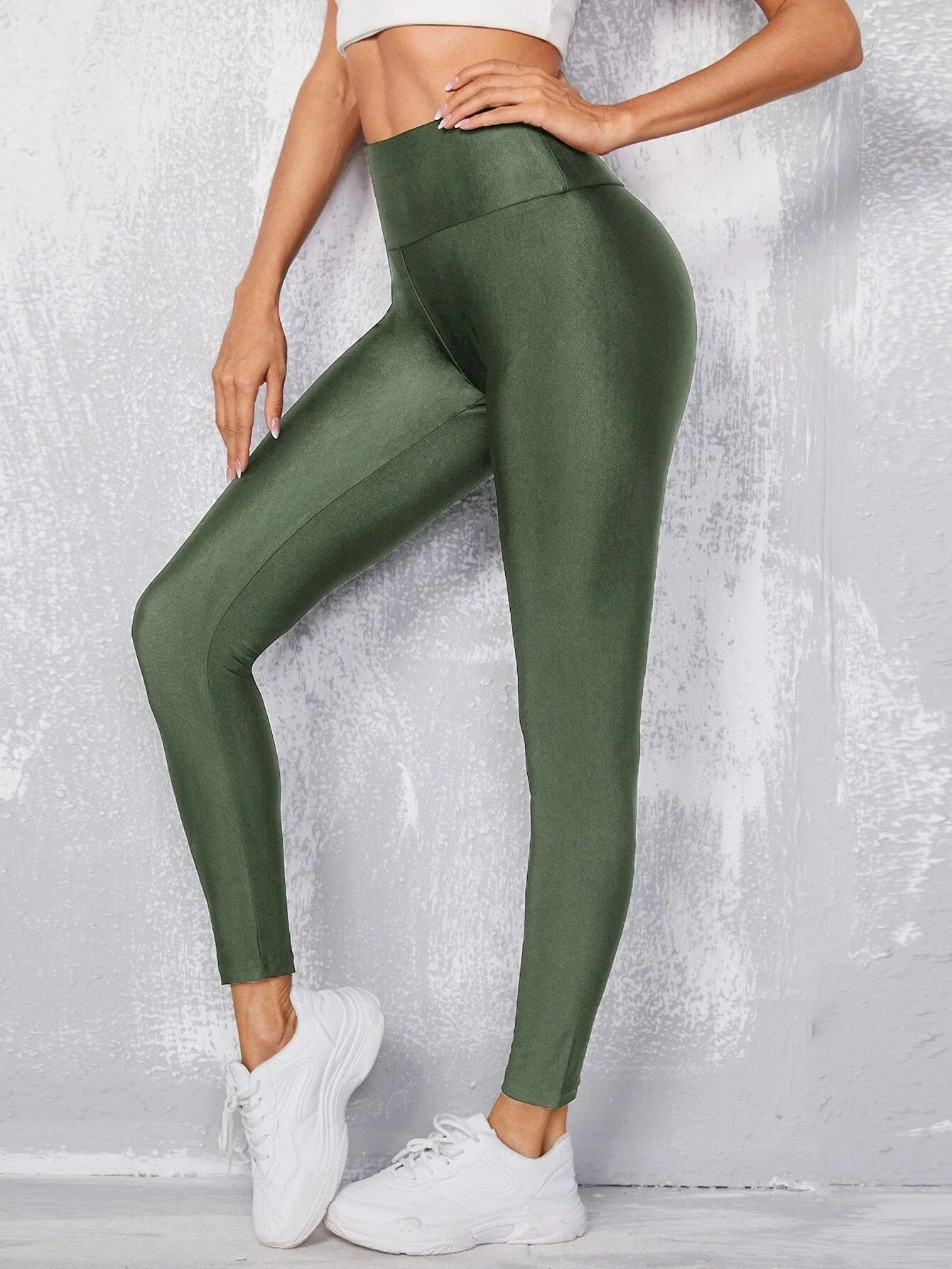 European And American Charmed Green Glossy Leggings High Waisted Solid Color Leggings High Stretch Slim Nine-point Pants Women