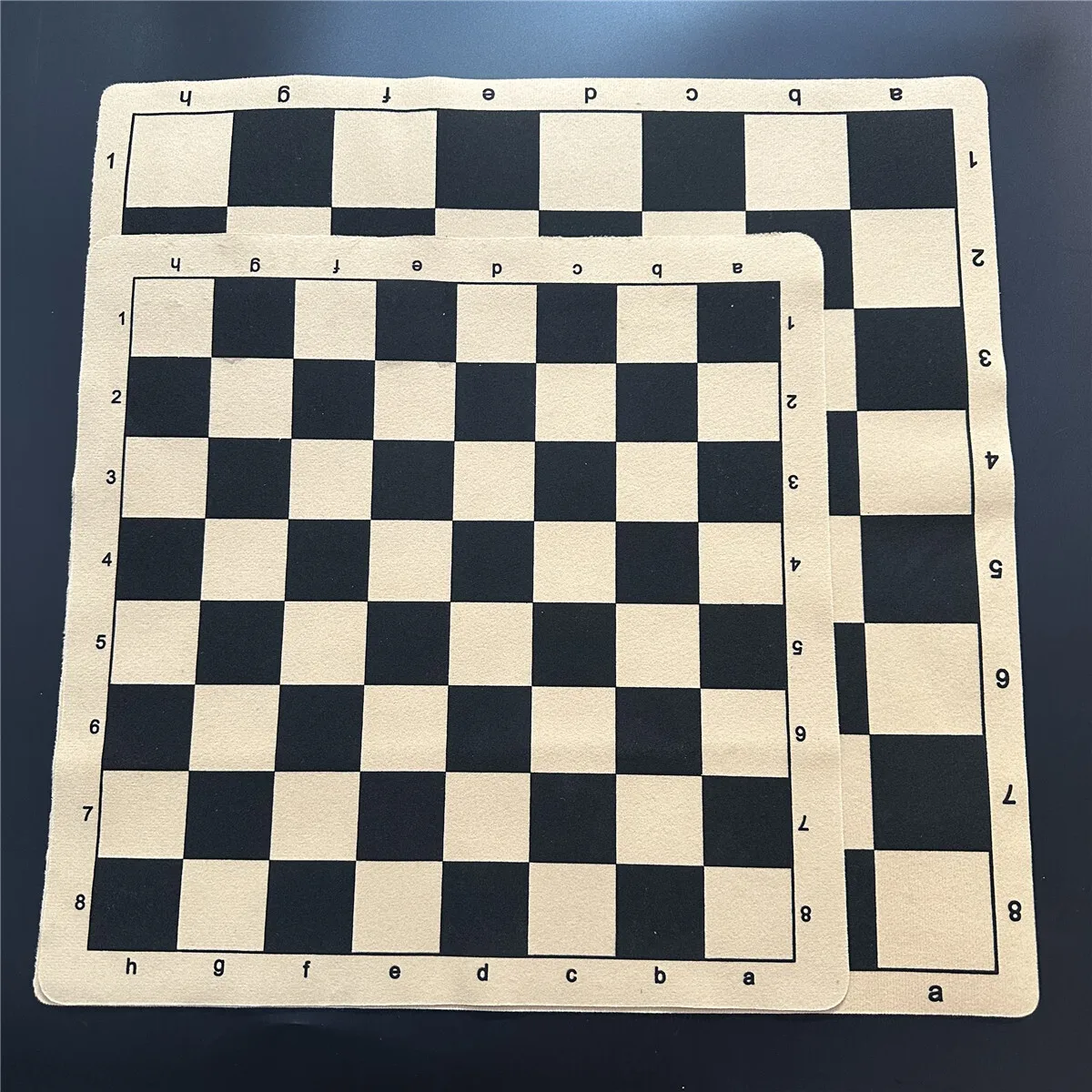 Chess Board 28cm 34cm/13.39inch And 43cm/16.93inch Folding Leather Flannelette Grid Folding Portable Individual Chess Board