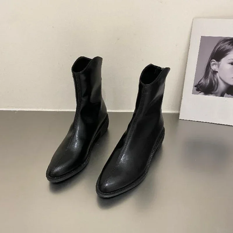 Schwarze Stiefeletten für Frauen elegant mit mittleren Absätzen Frau kurze Schuhe wasserdichte Designer Luxus hochwertige Herbsts tiefel