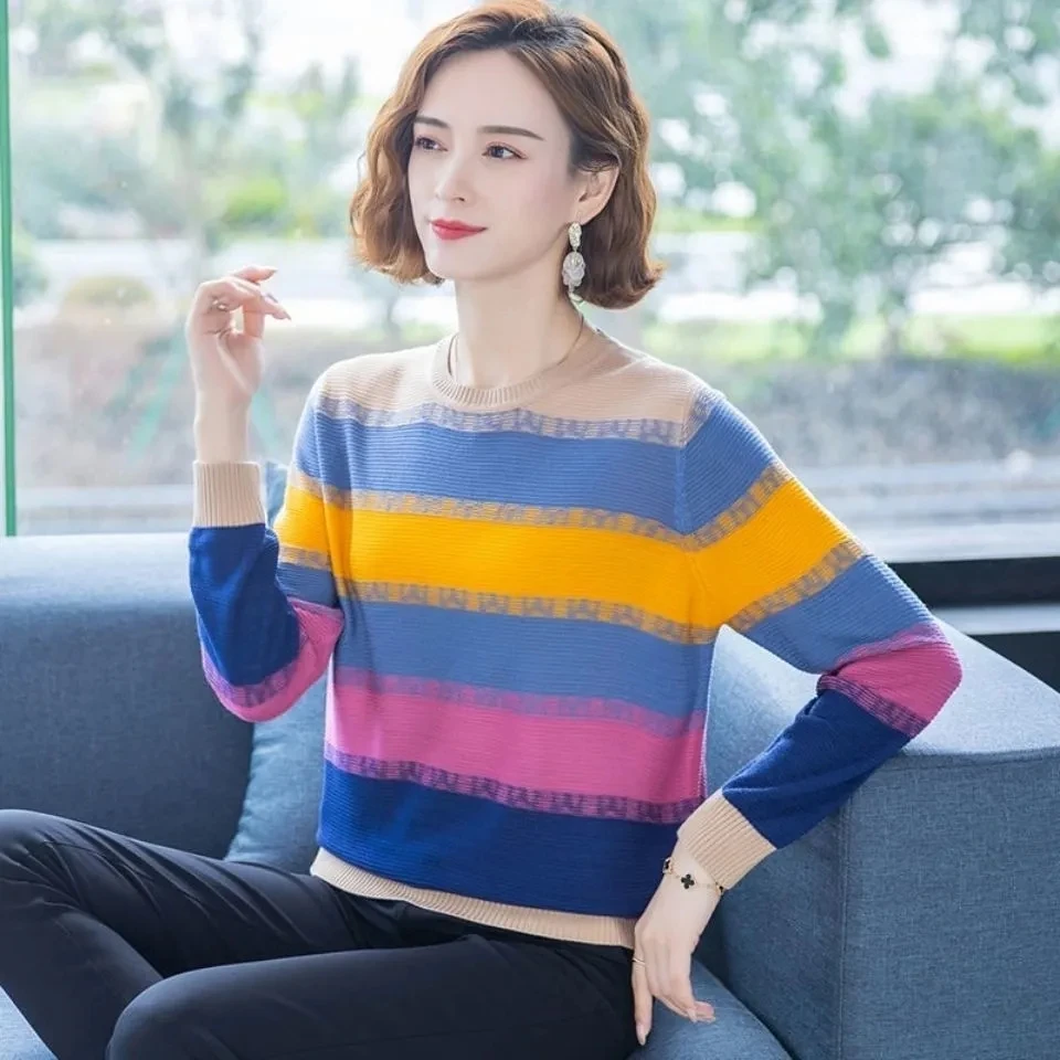 Jesienno-zimowy sweter damski Nowy sweter z dzianiny dla mam z długim rękawem w paski Luźny sweter damski z długim rękawem