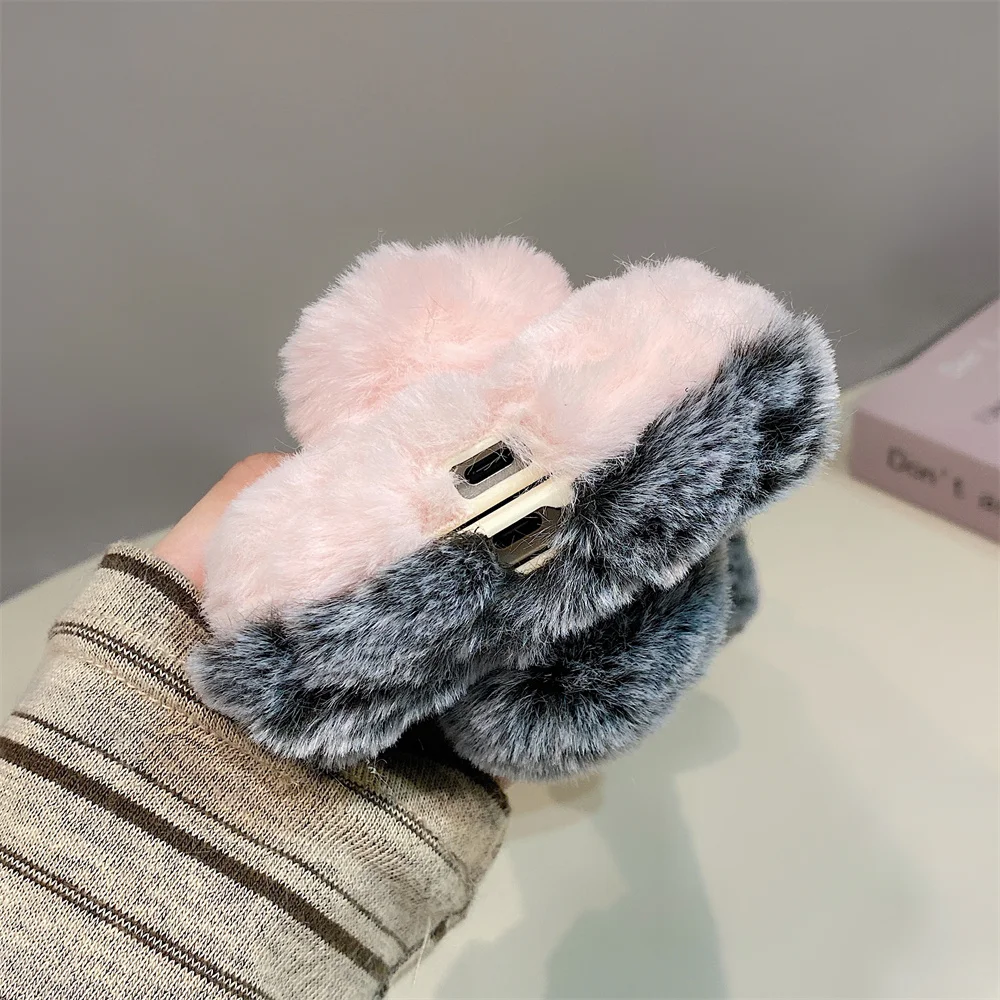 Casing Ponsel Berdiri dengan Telinga Kelinci Lucu dan Bulu untuk Samsung Galaxy S25 Ultra S24 Plus S23 A56 A36 A35 A17 Pelindung Kamera Berbulu.