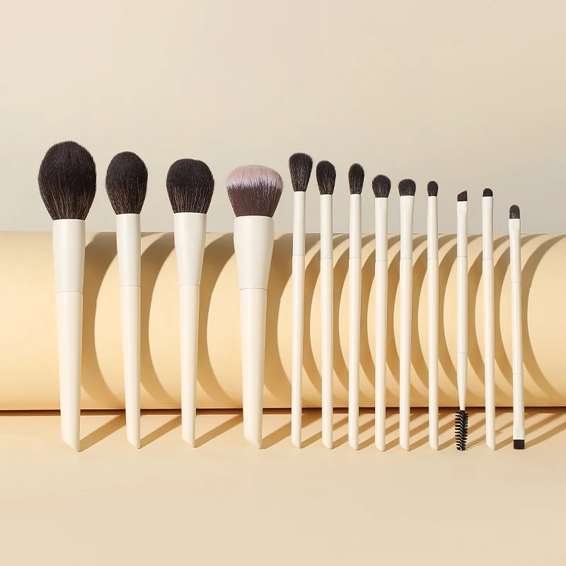 13 Piece Soft Bristles Makeup Brush Kit With Wooden Handles For Powder Eyeshadow Blending And Foundation Professional Beauty