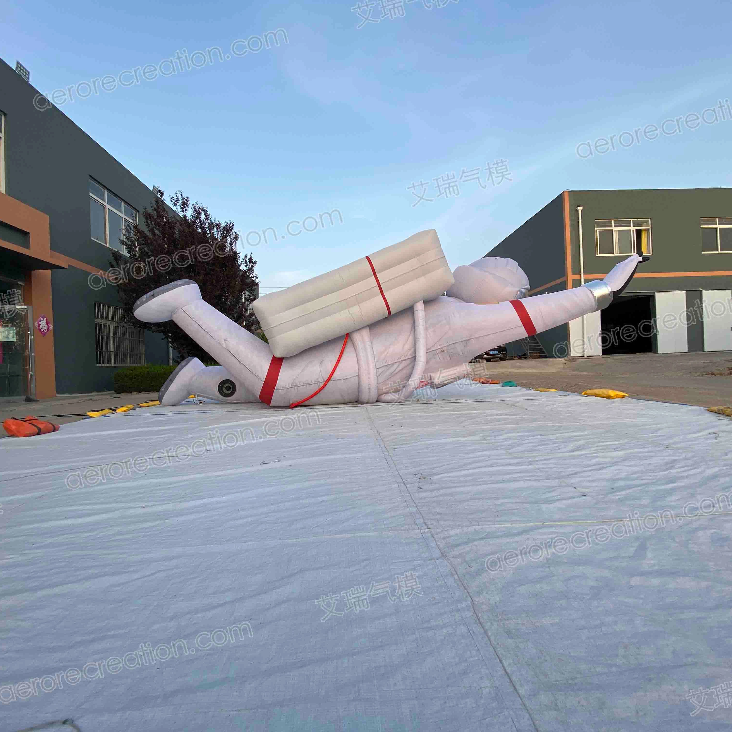 Stage Carnival Giant Inflatable Spaceman Decoration Customized Advertising Inflatable Astronaut Model with Light