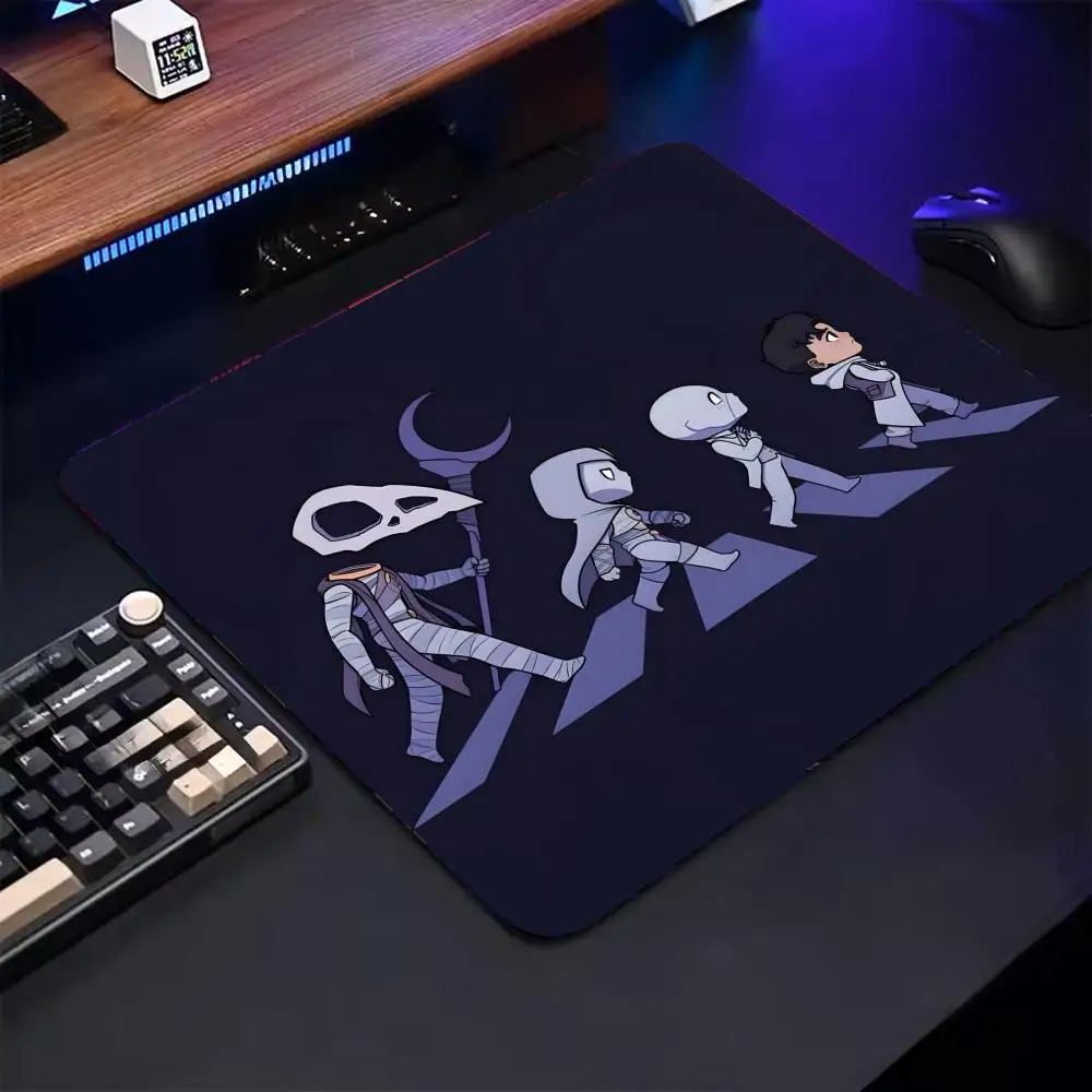 17M-Moons K-KnighteS Mauspad Cartoon Gummi Kleines Mauspad Desktop-Computer Büro Tastatur E-Sport ROGs Spiel