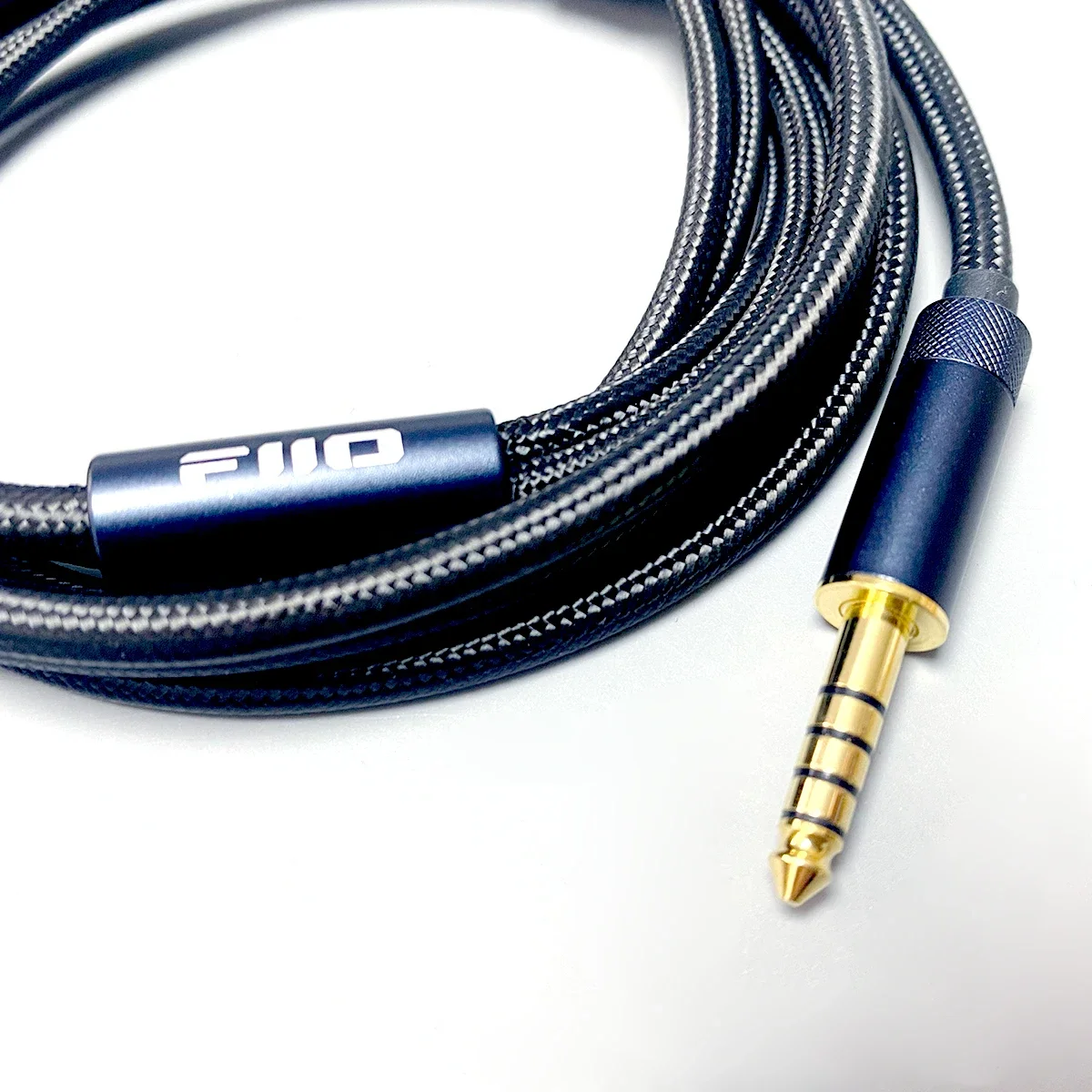 FiiO LL-4.4A Headphone Cable Dual 3.5mm To 4.4mm Balanced Upgrade Cable Substitute Cable Pure Copper Nylon Braided Protective