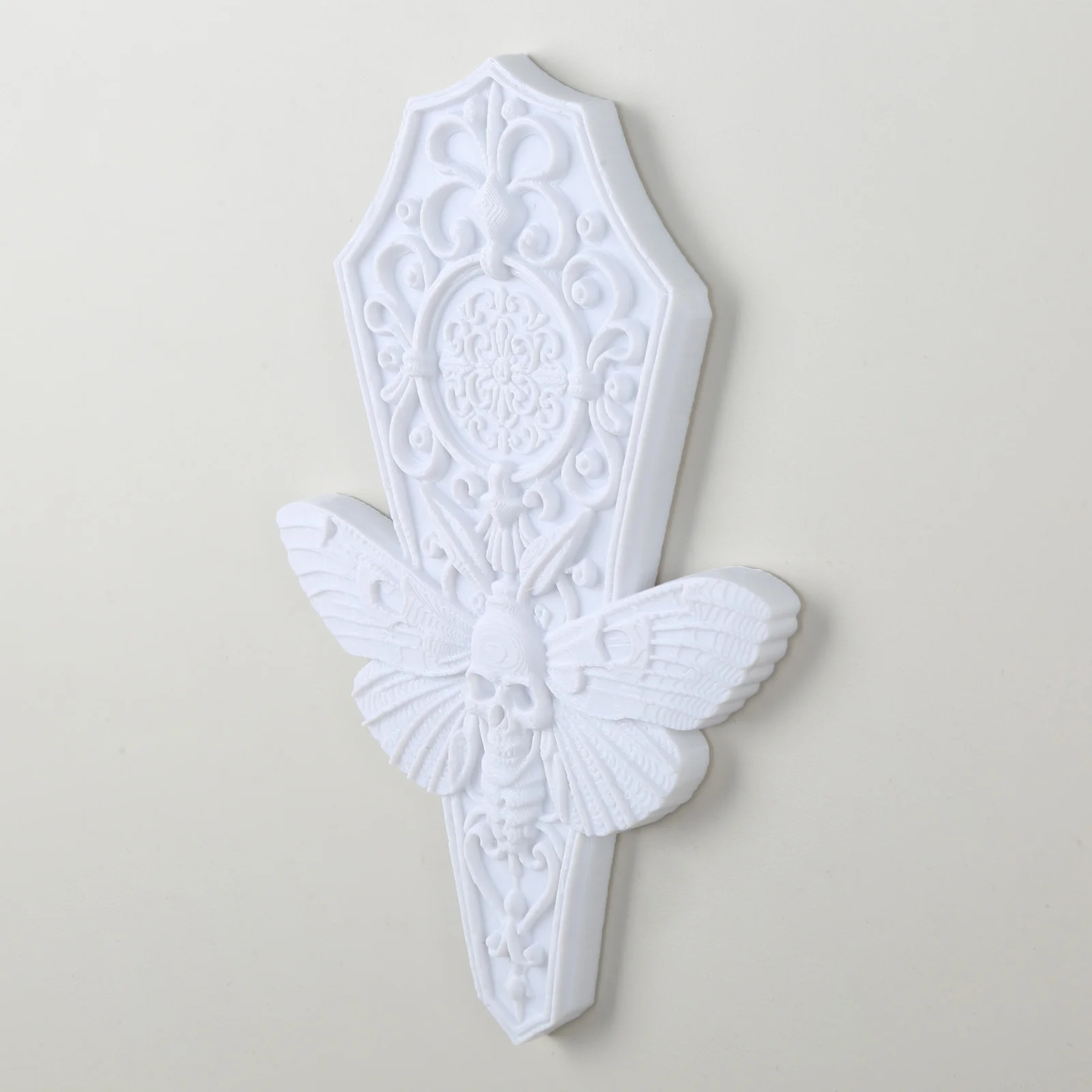 Cross-border Dark Gothic Coffin Shaped Death's Head Hawkmoth Wall Decor, Vintage Scroll Carved Distressed Wall Hanging For Entry