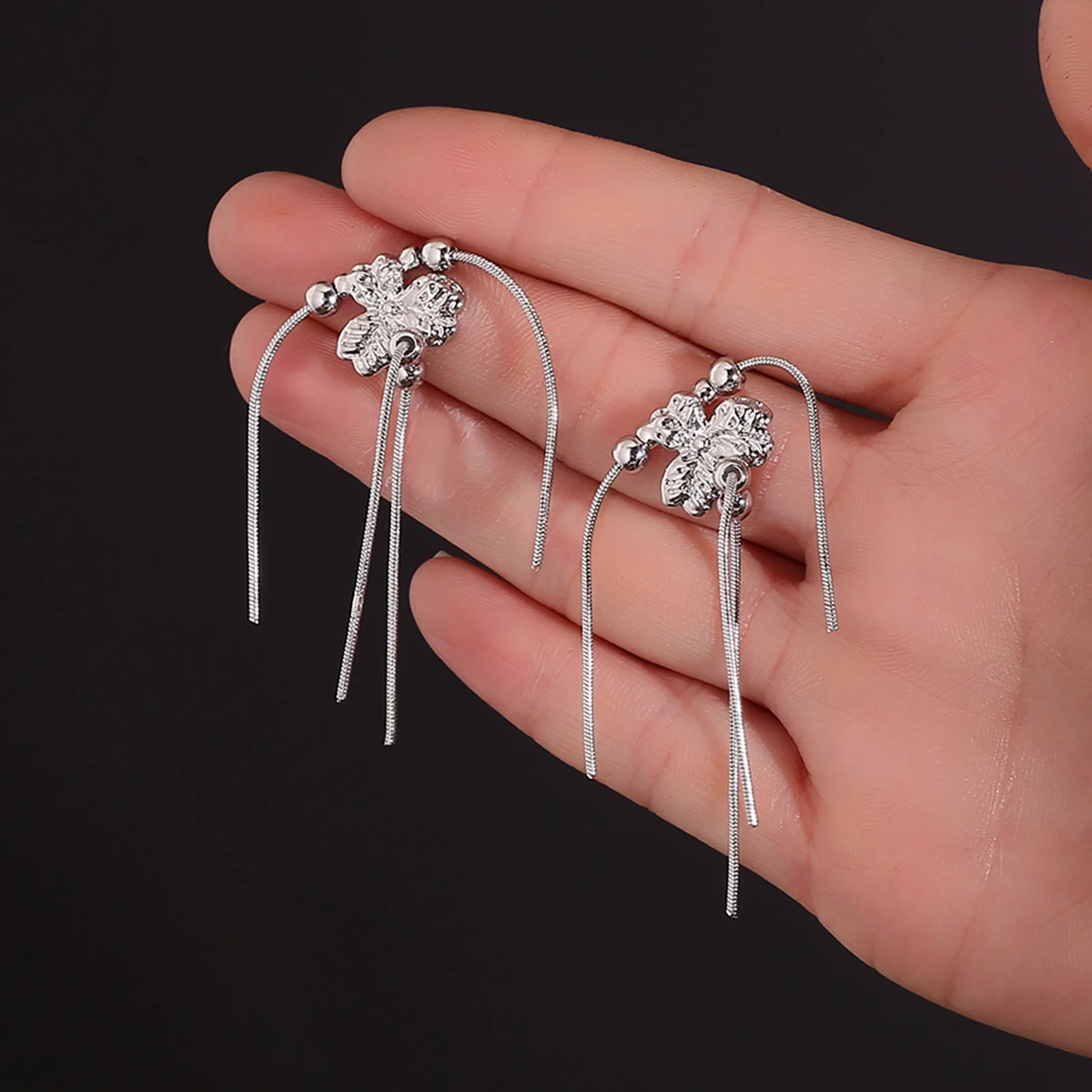 High-quality Style Metal Circle Bead Metal Chain Tassels Ear Clip Women's Rock  Roll Hip-hop Joyful Atmosphere Party Ear Clips