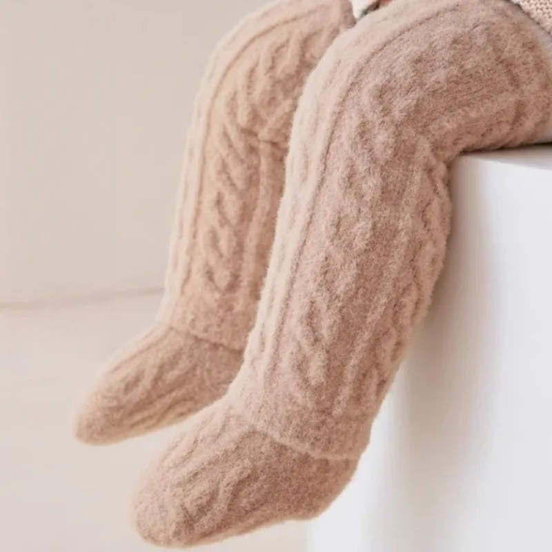 

Non Restrictive Thermal Baby Leggings Over Knee Winter Warmth Newborn Leg Protectors with Fleece Lining