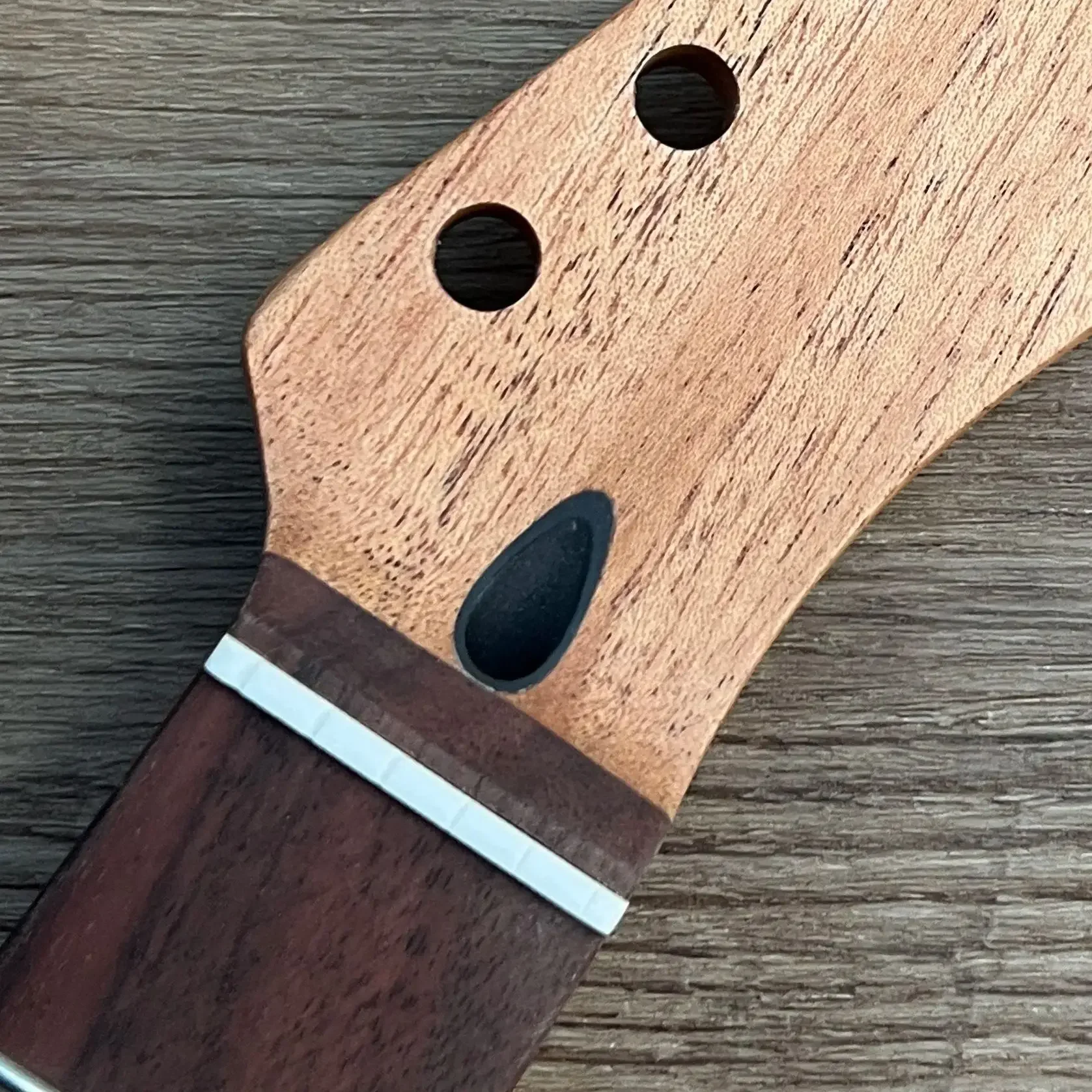 Mahogany Guitar Neck ST/TL-Style with Rosewood Fretboard 22 Frets Smooth Playability Fast Shipping for Guitarists