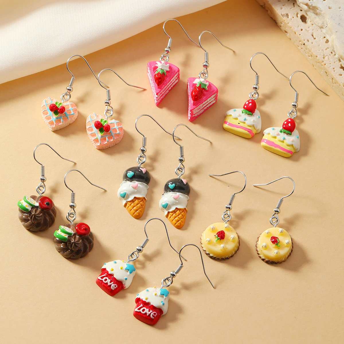 Simulation Sweet Food Drop Earrings Resin Cake Ice Cream Waffle Cupcake Dangle Earrings Kawaii Cartoon Earring Jewelry for Ladie