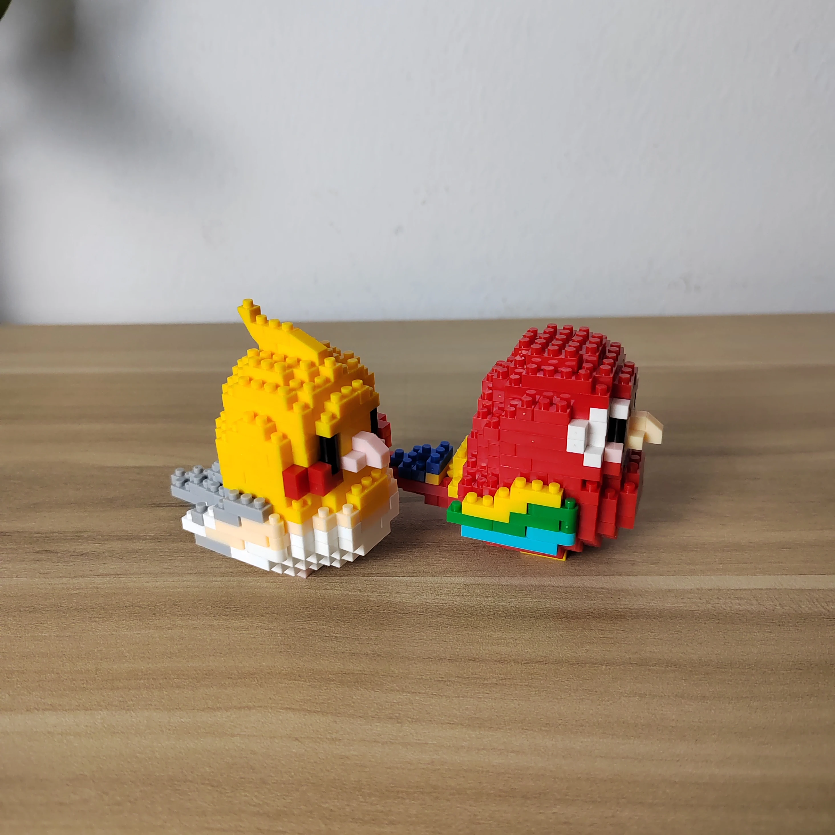 Parrot and Little Bird Building Blocks Toy:Adorable Design,, Visually Stimulating Desk Décor Add a Touch of Nature to Your Spac