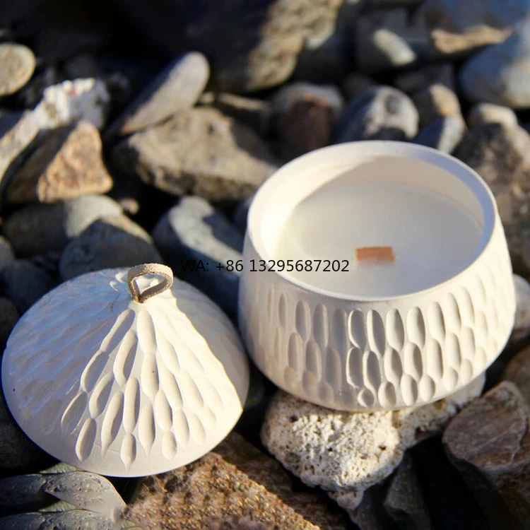 

Unique Design Embossed Wholesale Nordic Wedding Decor White Ceramic Candle Jars with Lid