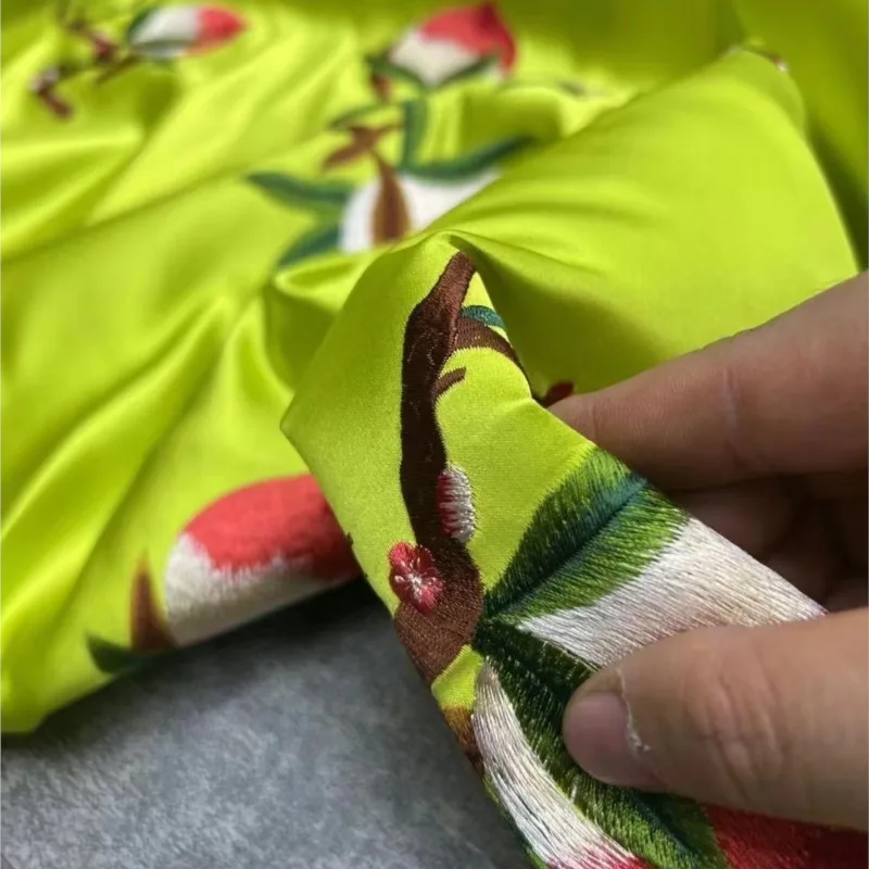 Gao Ding Gong ซาติน Ku Yun ผ้าปักผ้าไหมผ้าเสื้อโค้ทสไตล์จีนใหม่