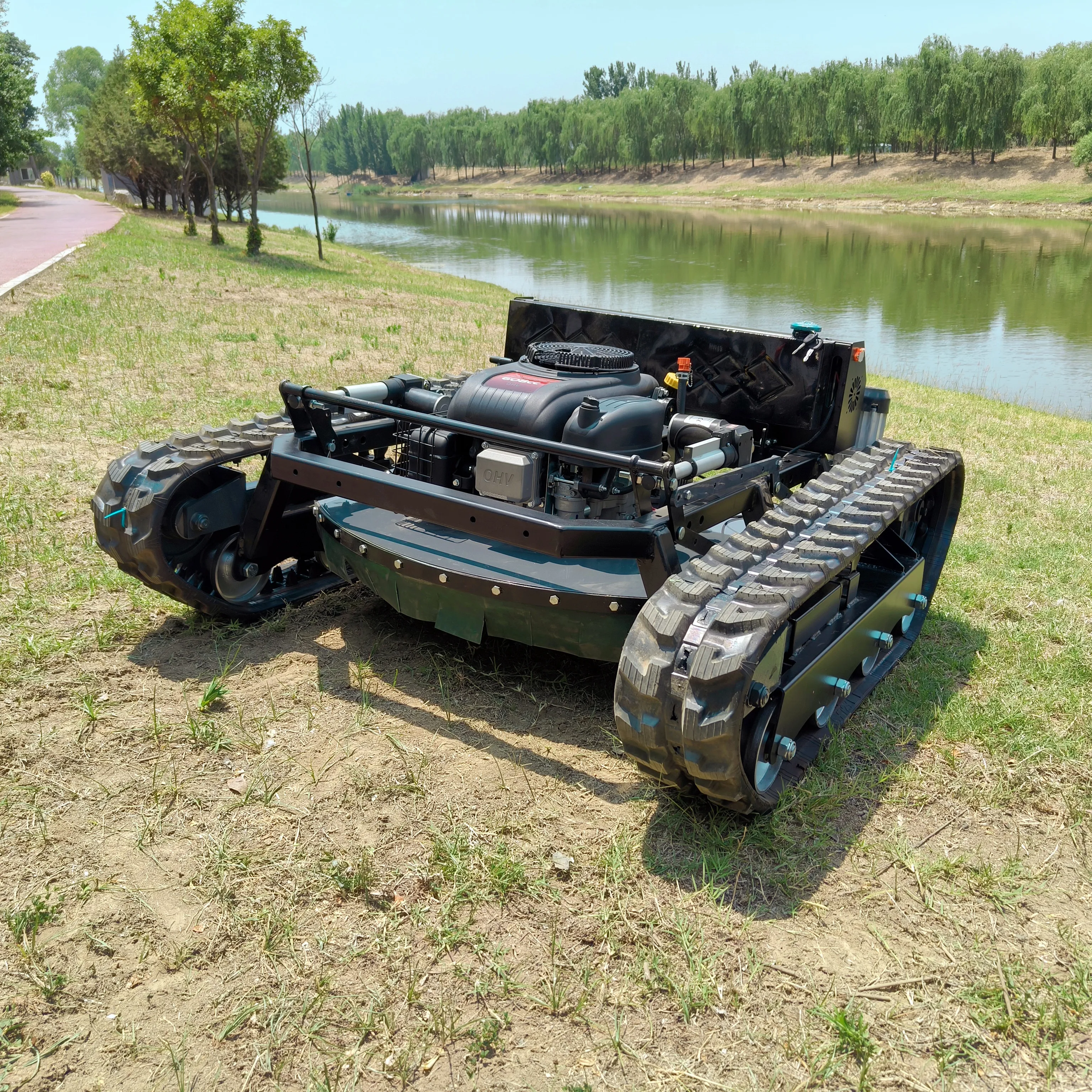 Automatic Portable Robotic Remote Control Intelligent Crawler Grass Lawnmower Lawn Mower Machine For Farm