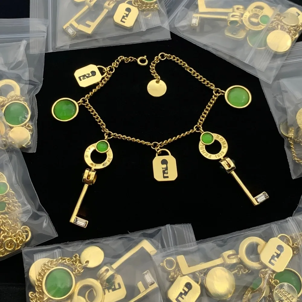 

Новинка 2025, высококачественный браслет, изысканное мастерство для женщин, демонстрирующий роскошный очаровательный идеальный ювелирный подарок