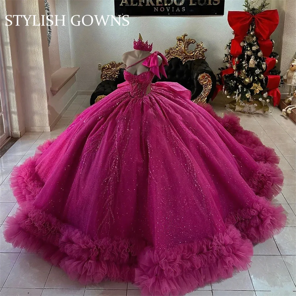 Charming Lace Appliques Quinceanera Dress for Girls Illusion Spaghetti Straps Robe Quinceanera Rouge Customized