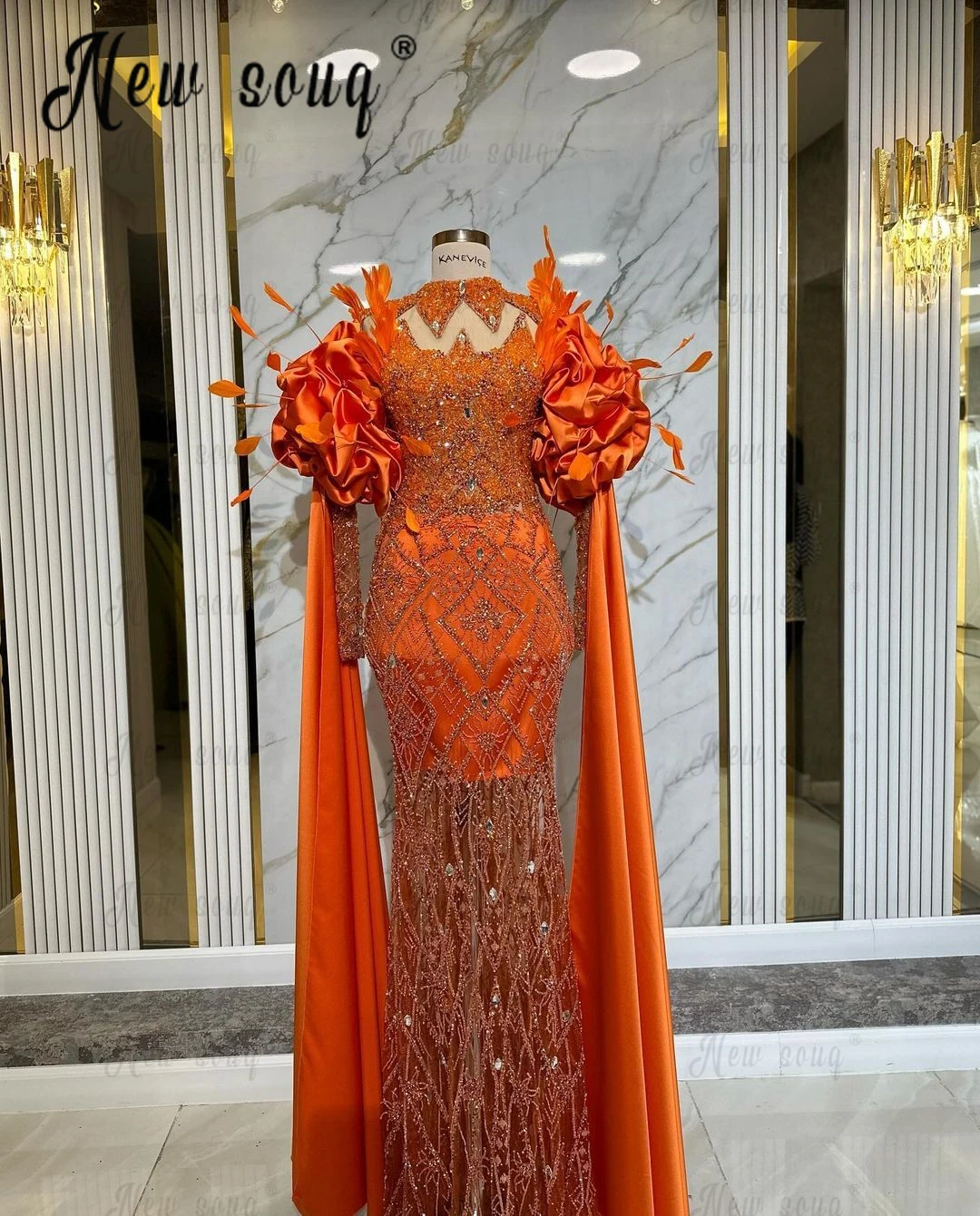 Bright Ruched Orange Long Sleeve Prom Dresses for Black Girl Feather Wedding Party Gowns Abiti Eleganti Donna da Cerimonia