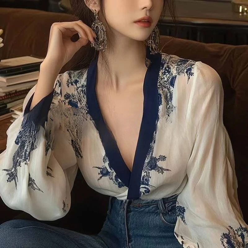 

Vintage Prints Women's Blouses Spring/summer New Korean Shirt Slim Long Sleeves Tops V-neck FASHION Clothing Sales