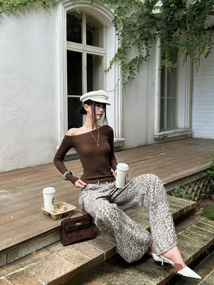 

Venuii Sexy Off-oulder Knitted Sweater Women's Slim Fit Coffee Color Irregular Base Layer Knitwear Top for Ladies