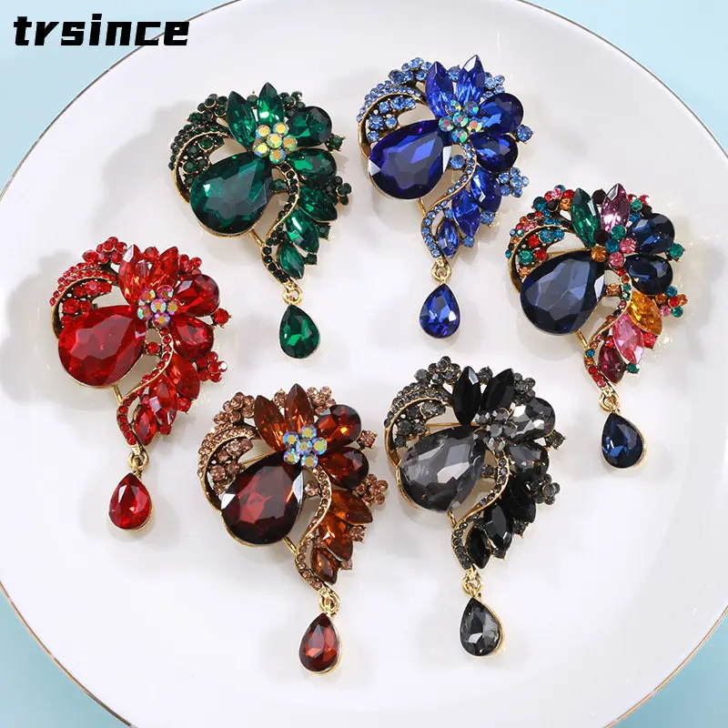 Women's Large Size Crystal Flower Brooch Coat Pin Luxury Green Crystal Brooches Badge Wedding Corsage Accessories Women Jewelry