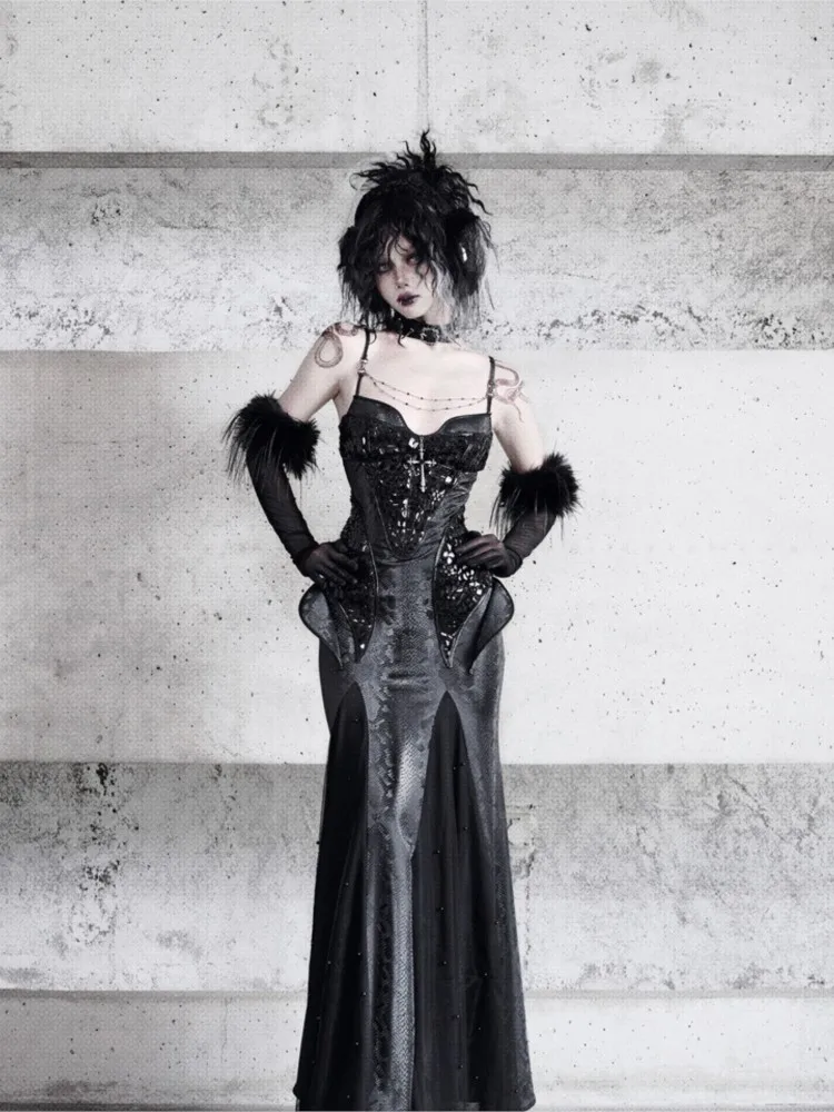 

Snake-patterned elastic Gothic halter fishtail dress