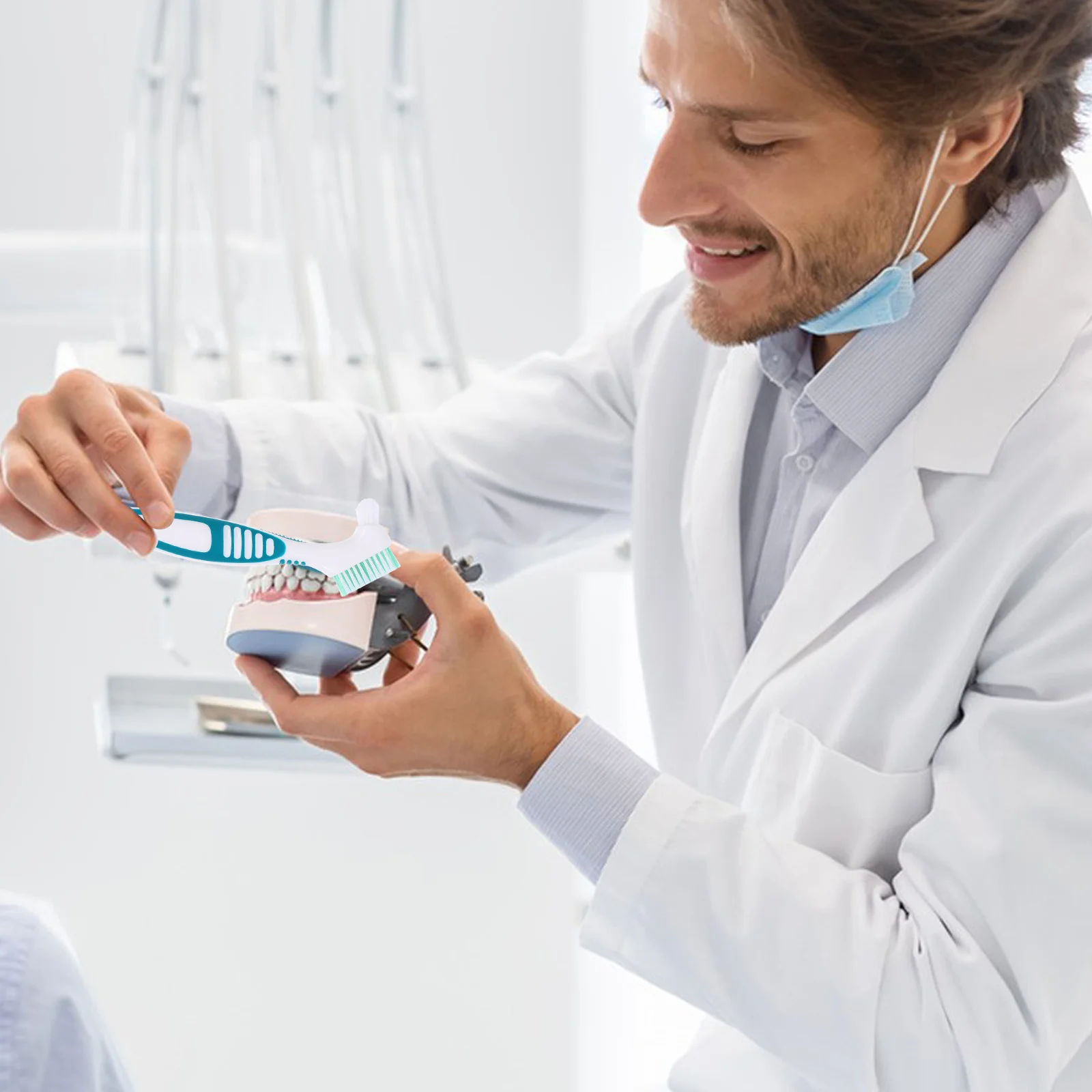 

2Pcs Denture Cleaning Brush Double Sided Denture Toothbrush Portable Travel Size for False Teeth Retainer