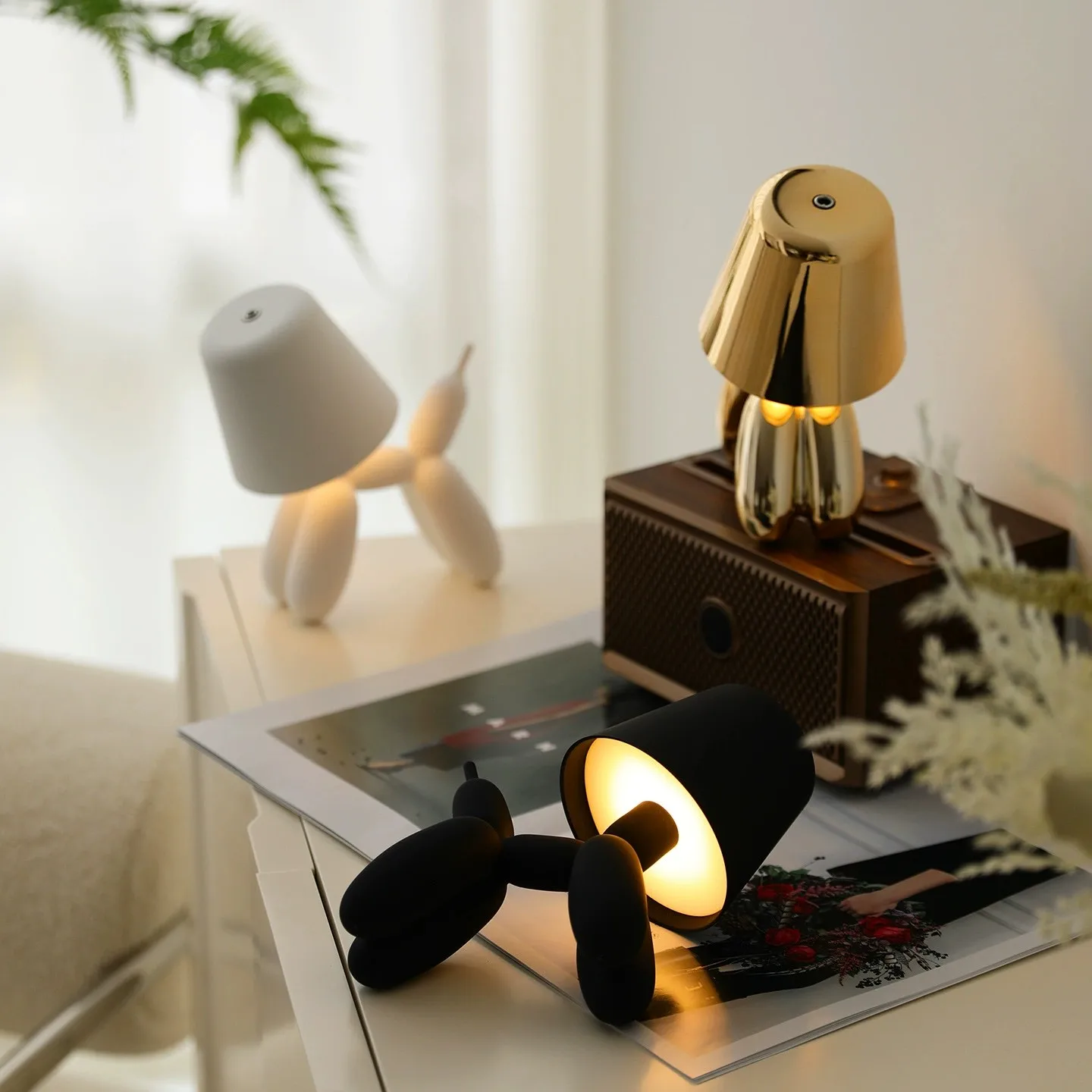 Small Night Light Creative Cartoon Balloon Dog LED Light Living Room Bedroom Bedlight Home Decoration Atmosphere Light view 2