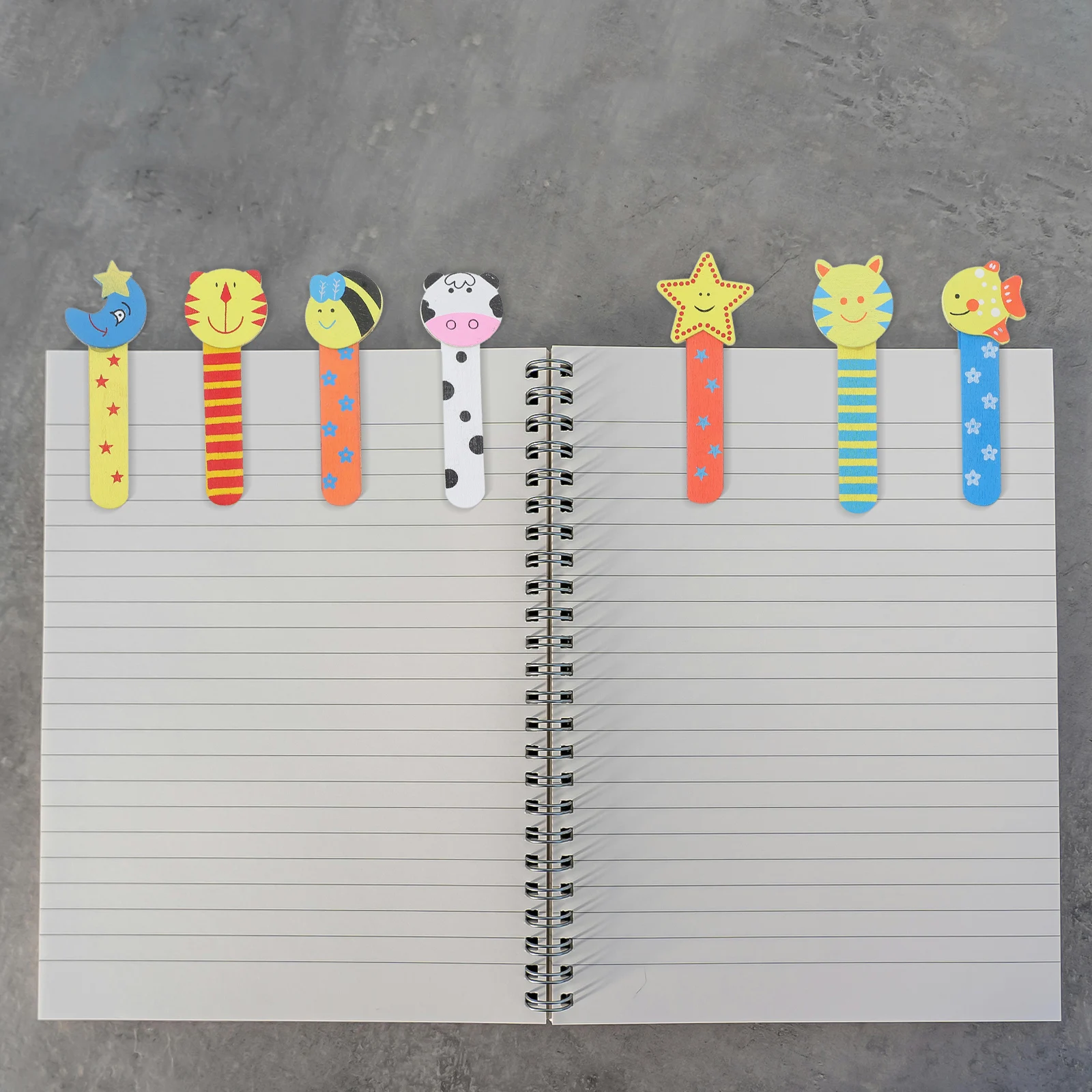 

20pcs Cartoon Patterns Book Wood Bookmarks Markers Practical Stationery Wooden Bookmarks Kids Gifts