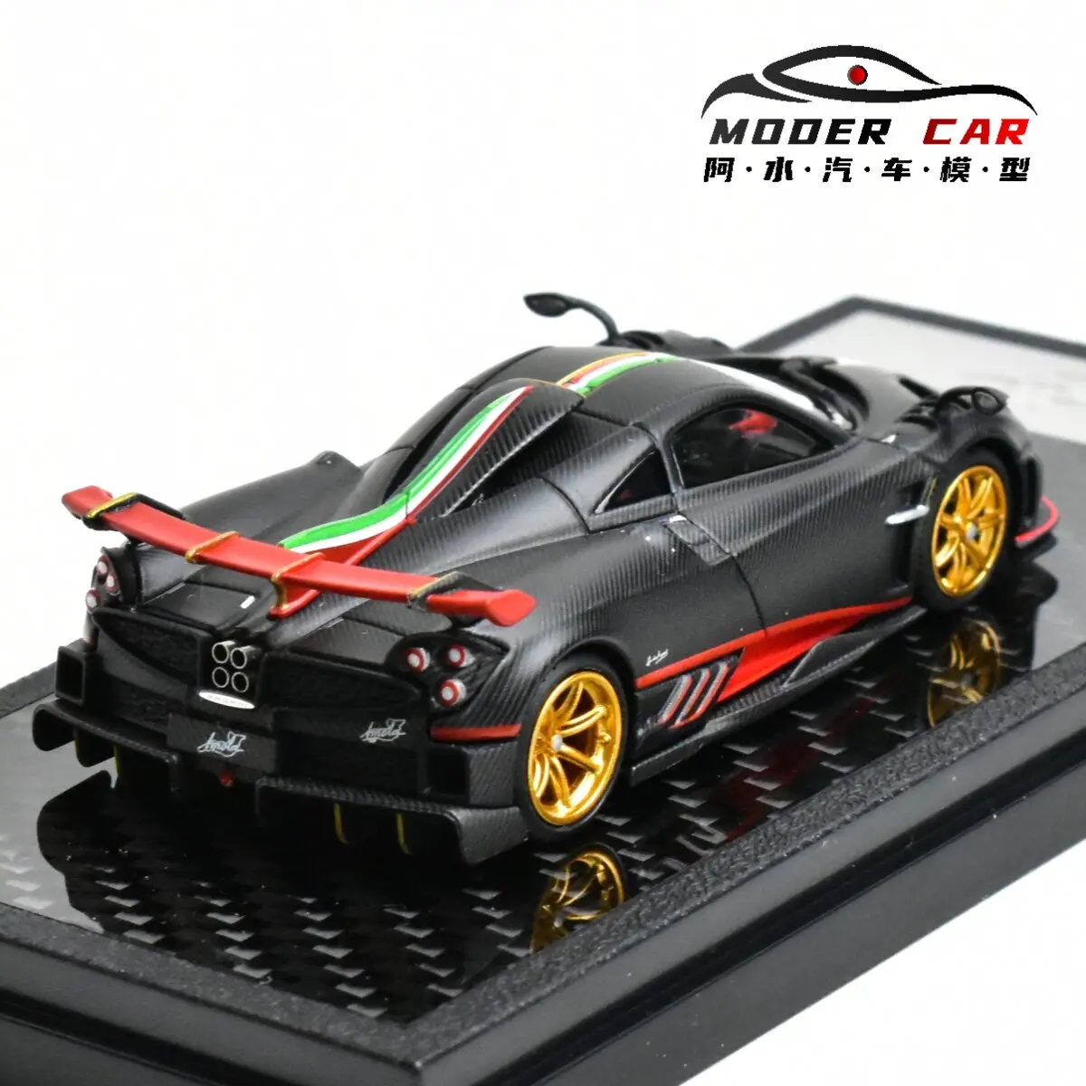 

Сувенирная модель автомобиля Pagani Imola из литого металла в масштабе 1:64 с LCD-дисплеем