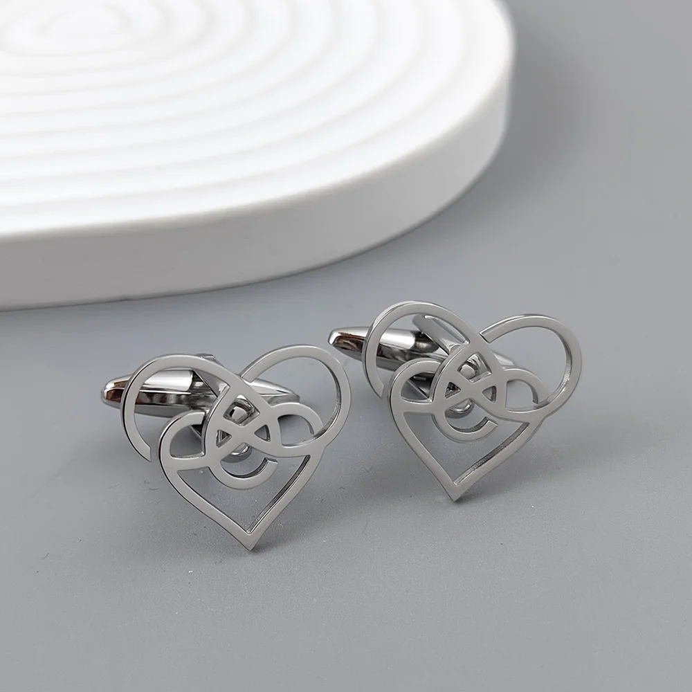 

Fashion hollowed-hearted men's cufflinks, suit business banquet, gifts to boyfriend, exquisite stainless steel cufflinks